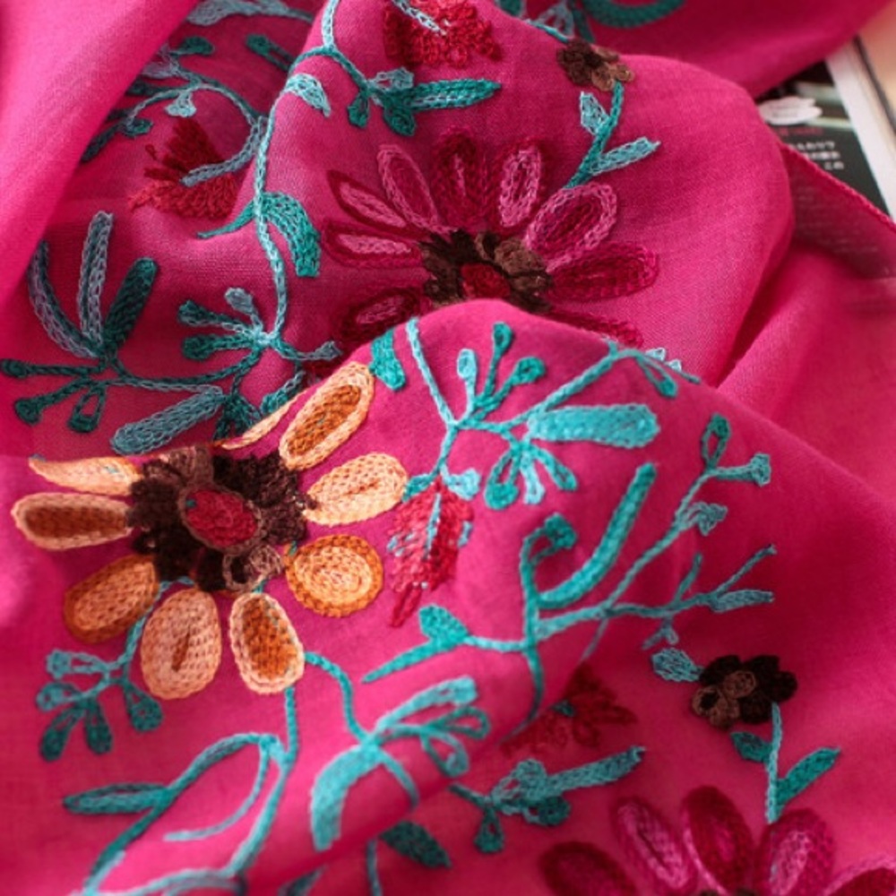 Beautiful soft cotton embroidered scarf - Picture 3 of 13